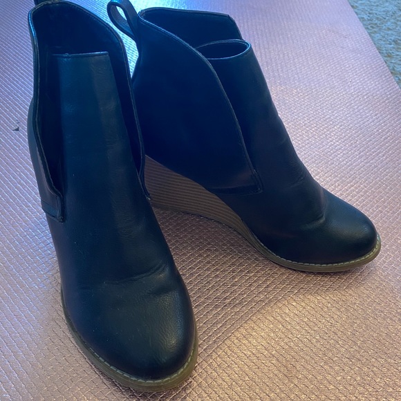 Black Nautica Ankle Boot Wedges - Picture 2 of 6